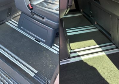 foto porovnání před a po čištění interiéru podlahy vozu VW Transporter